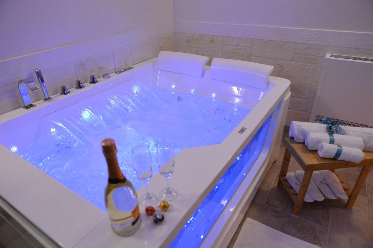 Suite Laurel Spa Con Idromassaggio 法萨诺 外观 照片