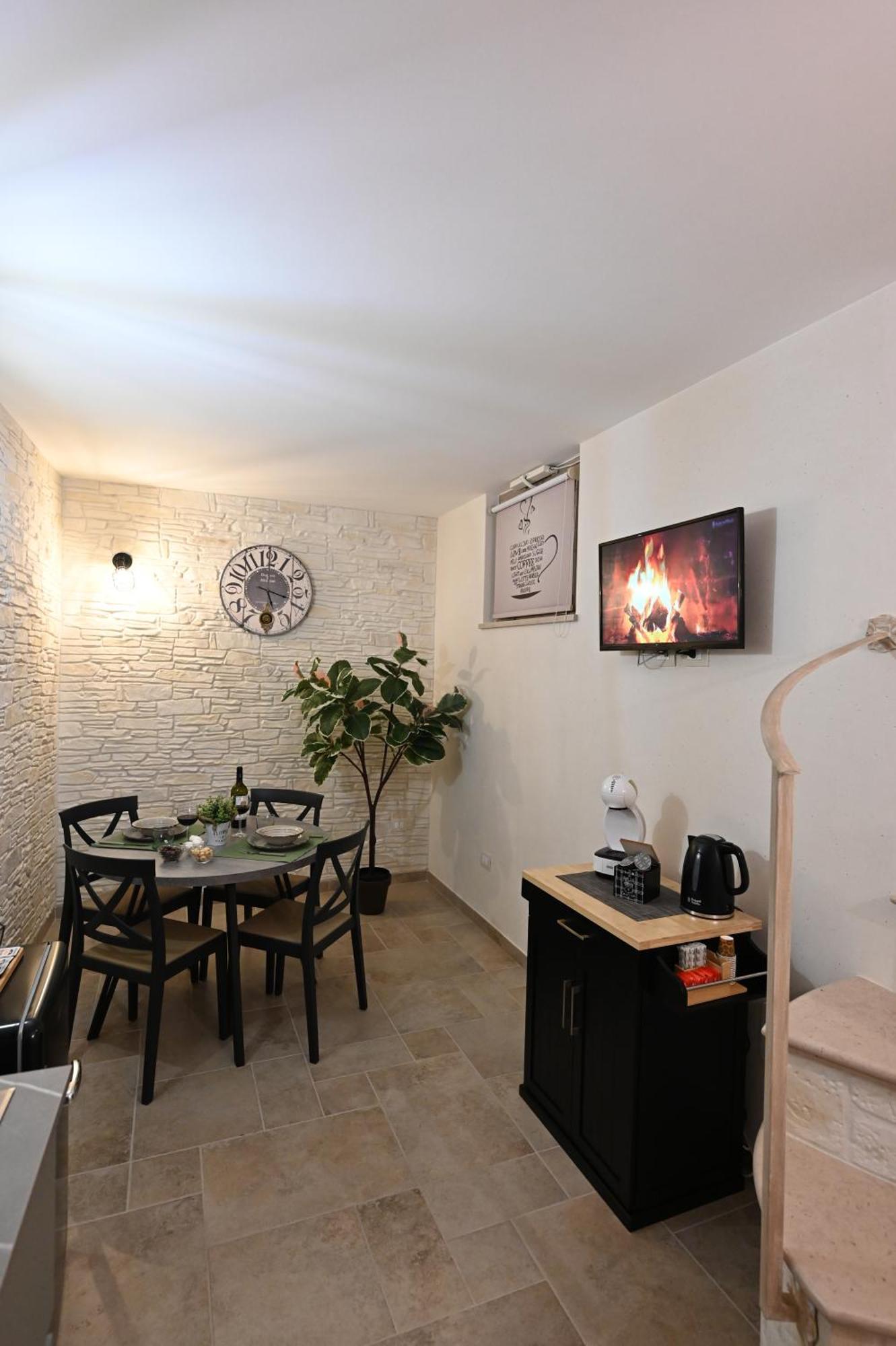 Suite Laurel Spa Con Idromassaggio 法萨诺 外观 照片